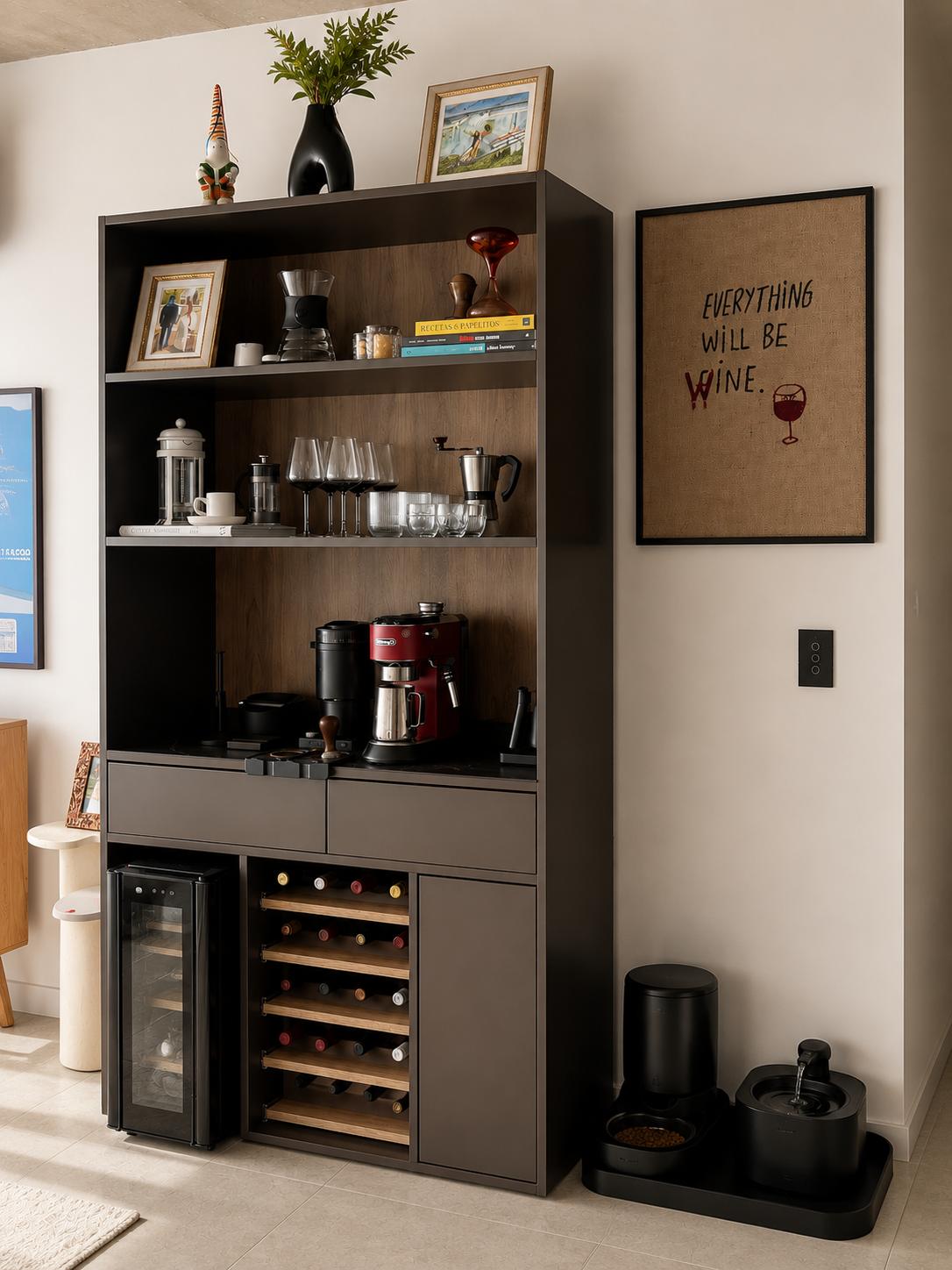 Mueble negro de bar y estación de café con estantería y cava integrada